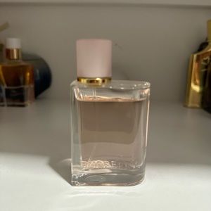 Burberry Her Eau De Perfume